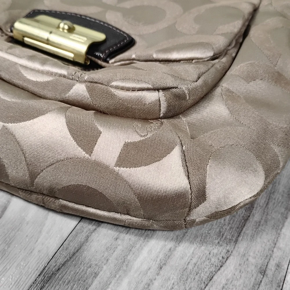 Coach Kristin Op Art Sateen Hobo Bag 19331 Khaki Mahogany Signature Shoulder